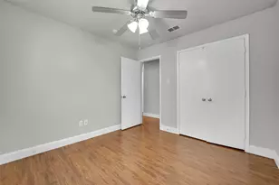5205 Mirror Lake Dr, Haltom City, TX 76117 - Photo 17