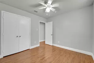 5205 Mirror Lake Dr, Haltom City, TX 76117 - Photo 13