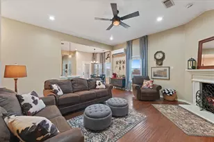 112 Springfield Ln, Red Oak, TX 75165 - Photo 9