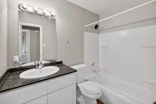 1424 E Mulkey St, Fort Worth, TX 76104 - Photo 13
