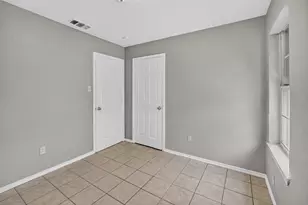 1424 E Mulkey St, Fort Worth, TX 76104 - Photo 15