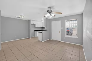1424 E Mulkey St, Fort Worth, TX 76104 - Photo 5