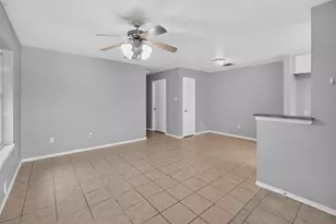 1424 E Mulkey St, Fort Worth, TX 76104 - Photo 9