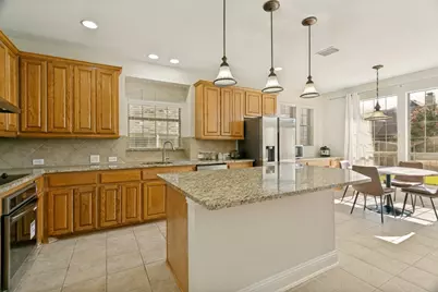 412 S Hampton Court, Lewisville, TX 75056 - Photo 9