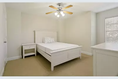 412 S Hampton Court, Lewisville, TX 75056 - Photo 19