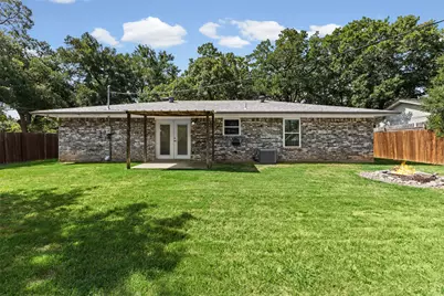 1702 Saddle Road, Granbury, TX 76049 - Photo 15