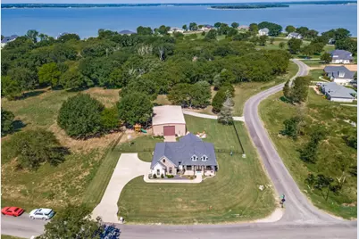 722 Clubview Drive, Mabank, TX 75143 - Photo 1