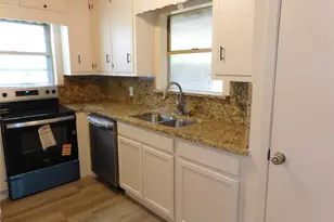 407 NE 4th St, Hubbard, TX 76648 - Photo 9
