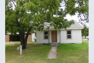 407 NE 4th Street, Hubbard, TX 76648 - Photo 1
