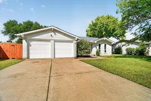 404 NW Wintercrest Rd, Burleson, TX 76028 - Photo 3