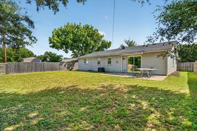 404 NW Wintercrest Road, Burleson, TX 76028 - Photo 37