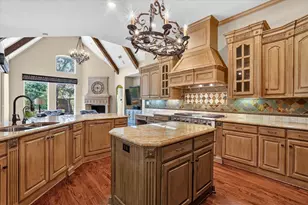 6032 Burgundy Rd, Dallas, TX 75230 - Photo 7