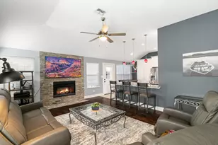 5933 Fox Dr, The Colony, TX 75056 - Photo 5