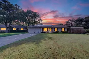 184 Oakhurst Dr, Bedford, TX 76022 - Photo 3