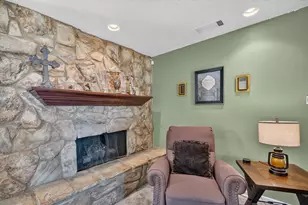 184 Oakhurst Dr, Bedford, TX 76022 - Photo 7