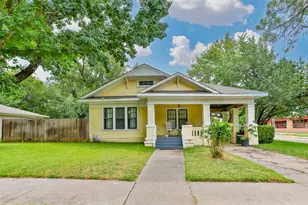 724 S Morris, Gainesville, TX 76240 - Photo 1