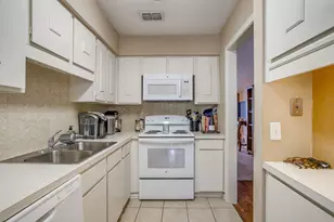 937 Roaring Springs Rd, Fort Worth, TX 76114 - Photo 15