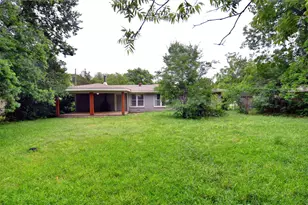 1110 Wade Hampton St, Benbrook, TX 76126 - Photo 29