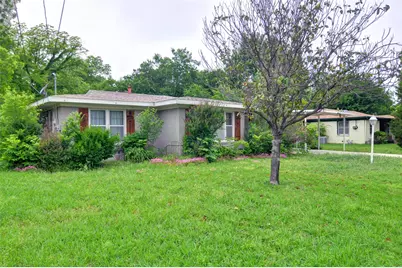 1110 Wade Hampton Street, Benbrook, TX 76126 - Photo 3