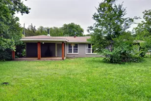 1110 Wade Hampton St, Benbrook, TX 76126 - Photo 27