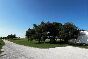 394 Hcr 1143, Blum, TX 76627 - Photo 3