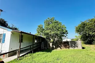 394 Hcr 1143, Blum, TX 76627 - Photo 17