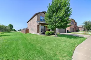 401 Sandhurst Dr, Crowley, TX 76036 - Photo 3