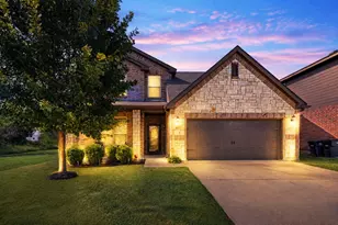 401 Sandhurst Dr, Crowley, TX 76036 - Photo 5