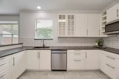 1305 Meadowbrook Drive, McKinney, TX 75069 - Photo 11