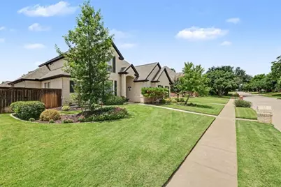 8217 Thornhill Drive, North Richland Hills, TX 76182 - Photo 3