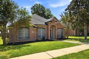 1237 Christopher Ln, Lewisville, TX 75077 - Photo 3
