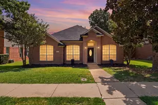 1237 Christopher Ln, Lewisville, TX 75077 - Photo 1