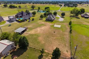 1389 Thomas Rd, Springtown, TX 76082 - Photo 31