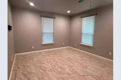 122 Katy Street, Cleburne, TX 76031 - Photo 3