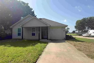 122 Katy St, Cleburne, TX 76031 - Photo 1