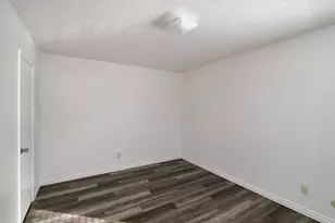 7060 Glenview Dr, North Richland Hills, TX 76180 - Photo 9