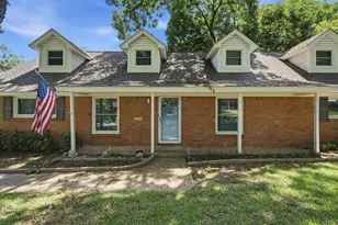 1301 Colonial Ct, Arlington, TX 76013 - Photo 3