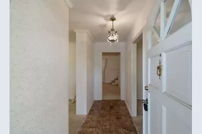1301 Colonial Court, Arlington, TX 76013 - Photo 5