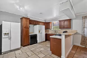 1029 S Bryan St, Mesquite, TX 75149 - Photo 17