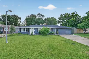 1029 S Bryan St, Mesquite, TX 75149 - Photo 1