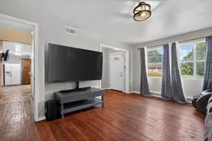 1029 S Bryan St, Mesquite, TX 75149 - Photo 5