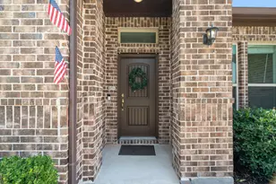 1833 Sebright Trl, Fort Worth, TX 76052 - Photo 3