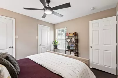 1130 S Montreal Avenue, Dallas, TX 75208 - Photo 13