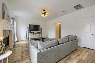 5016 Coral Creek Dr, Fort Worth, TX 76135 - Photo 11