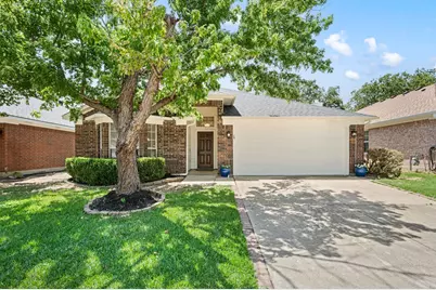 1137 Union Drive, Saginaw, TX 76131 - Photo 1