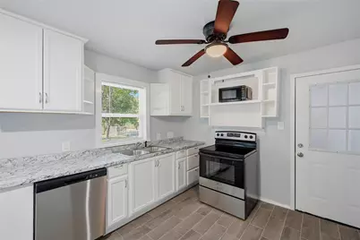 718 W Belden Street, Sherman, TX 75092 - Photo 9