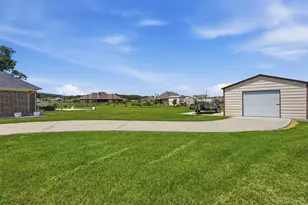 205 Lavender Ct, Springtown, TX 76082 - Photo 33