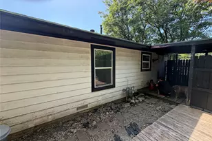 2028 E Jones St, Sherman, TX 75090 - Photo 5