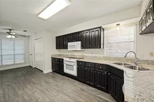 8902 Marilyn Dr, Frisco, TX 75033 - Photo 5