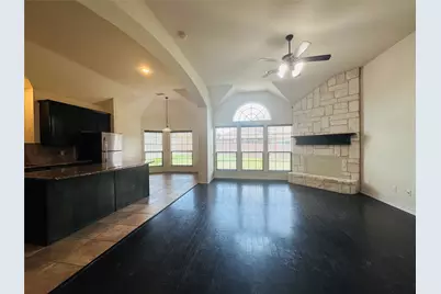 702 Carolyn T Hunt Drive, Cedar Hill, TX 75104 - Photo 9